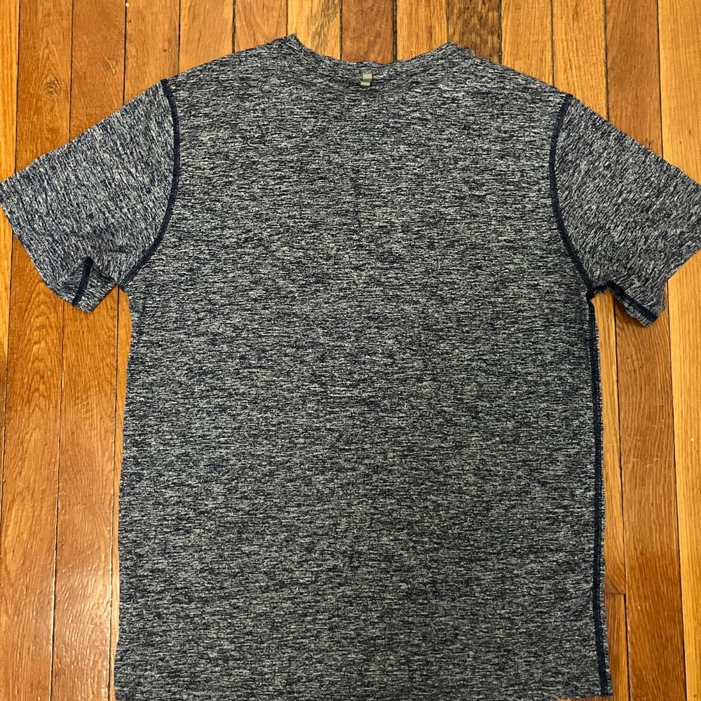 New Balance Gray Athletic T-Shirt - Picture 4 of 4